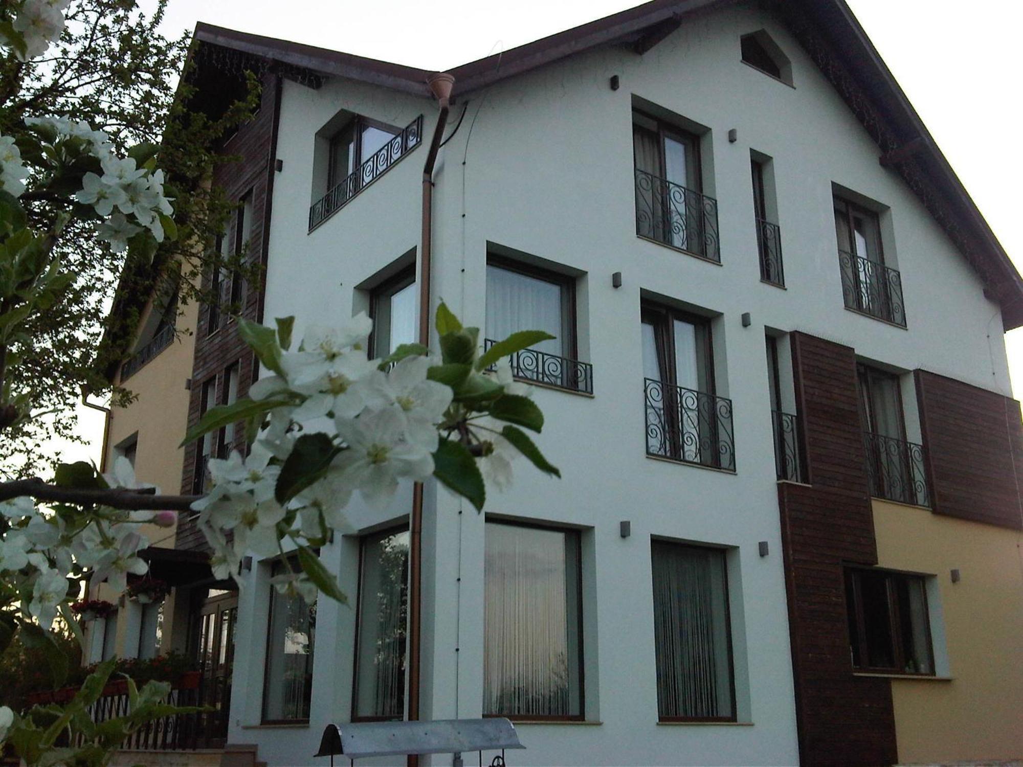 Stupina Hotel Brassó Kültér fotó